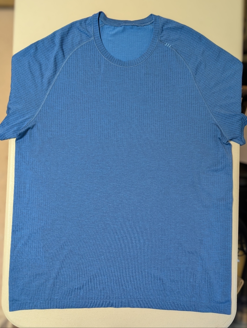 Lululemon men's XL Metal Vent Tech shirt